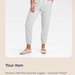 **NWT** Women’s Universal Thread Light Gray Joggers